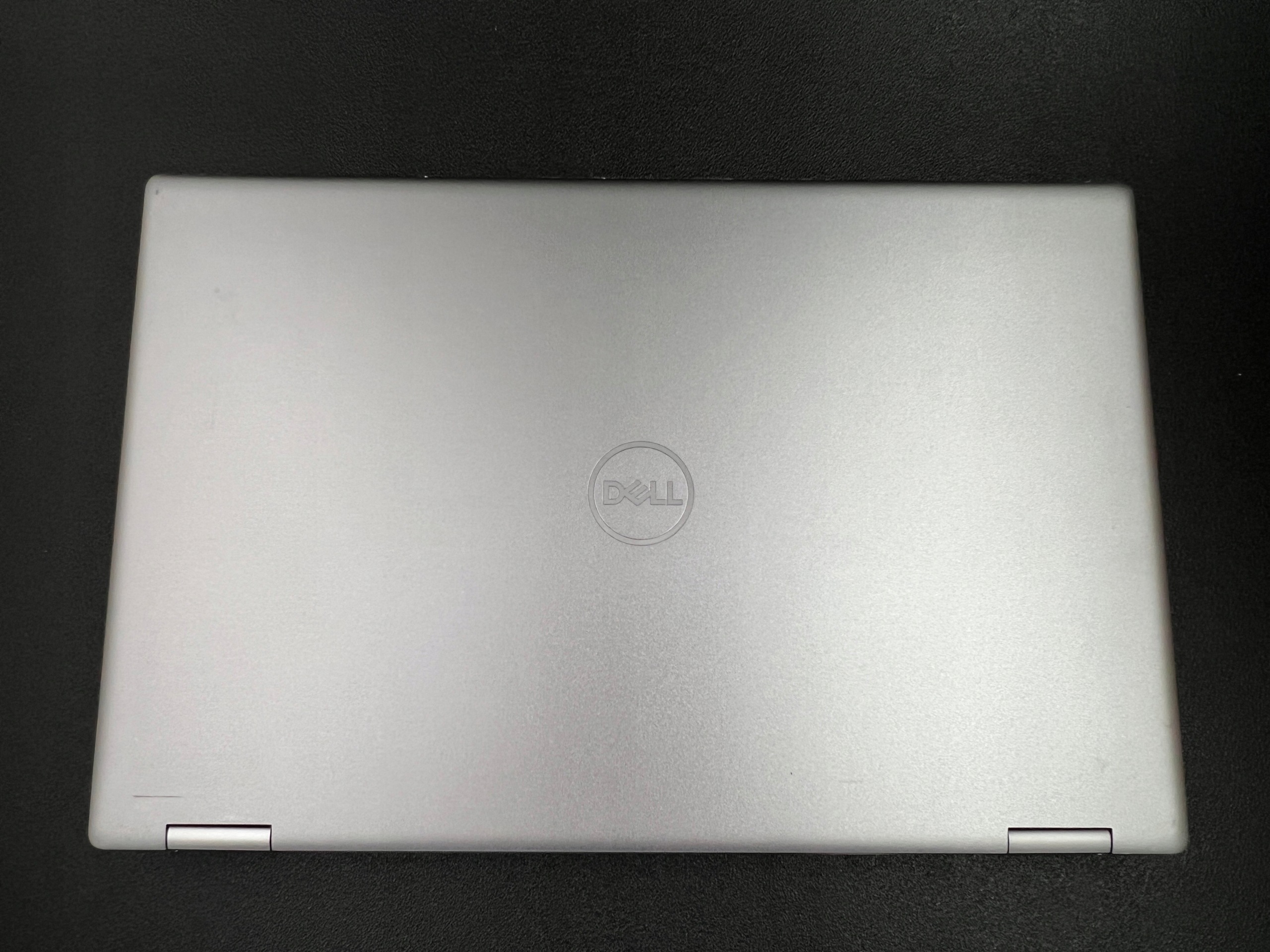 19065219563